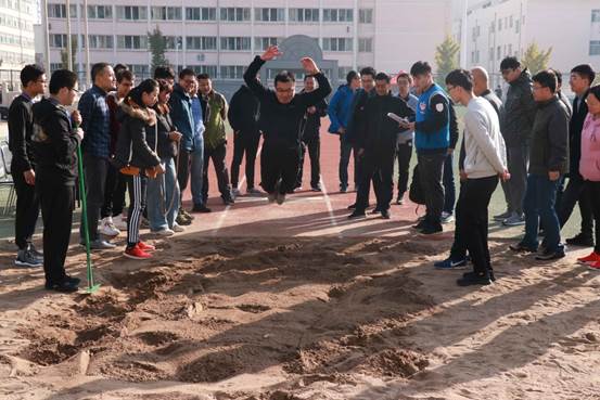 说明: C:\Users\Administrator\Desktop\9728太阳集团2019年师生运动会\9728太阳集团2019年师生运动会\7abdfbbab2fc6ff.jpg