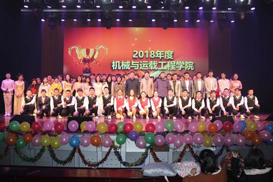 说明: C:\Users\Administrator\Desktop\9728太阳集团“光荣梦想”颁奖典礼暨元旦晚会顺利召开\9B4DA954EB9A591EEDD0FF3D6570CE3A.jpg